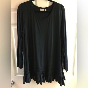 LOGO BY LORI GOLDSTEIN Woman’s Top size 2x